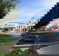 Minlaton - Palm Beach Accommodation