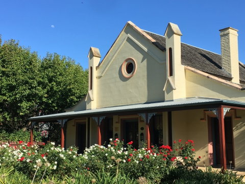Quondong Cottage - Palm Beach Accommodation 0