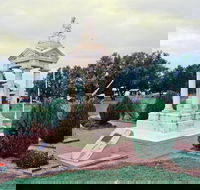 Weeping Mother Memorial - Palm Beach Accommodation