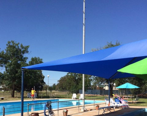 Eugowra Swimming Pool - Palm Beach Accommodation 0