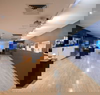 Wyndham Art Gallery - Palm Beach Accommodation