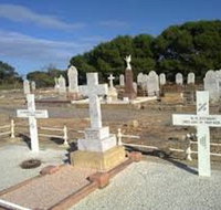 Historic Clan Ranald Shipwreck Graves - Palm Beach Accommodation