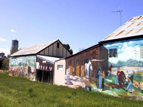Mendooran Mural Town - Palm Beach Accommodation 0