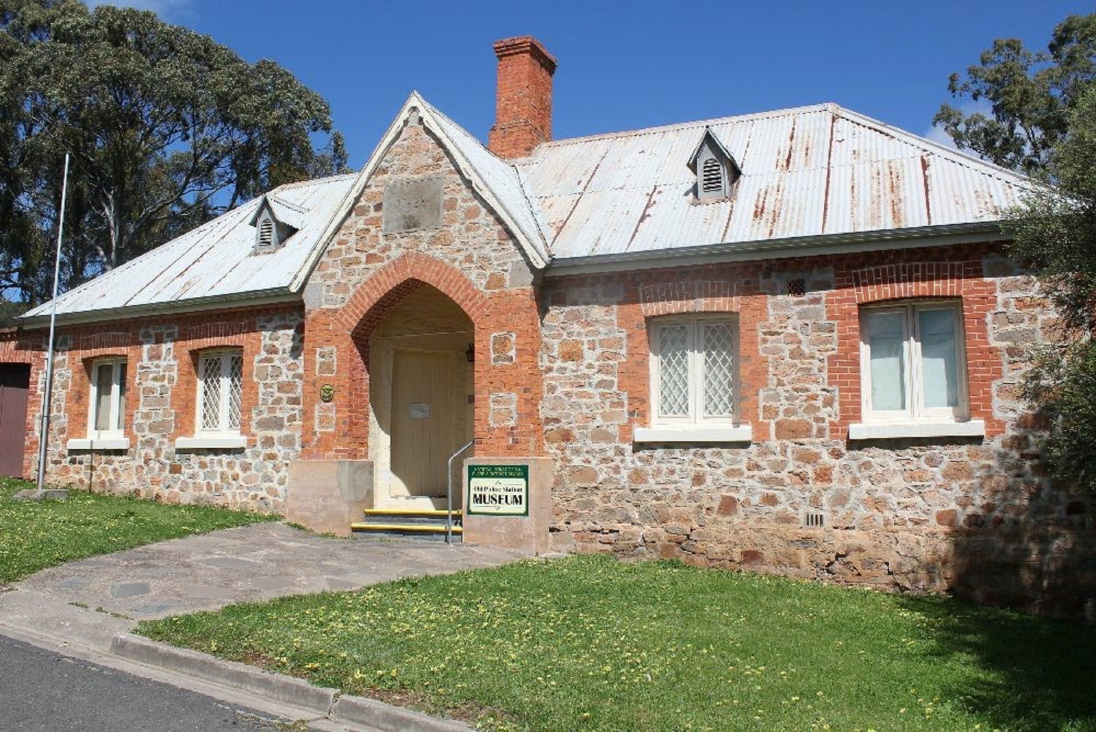 Spring Farm SA Palm Beach Accommodation