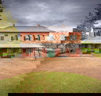 Rouse Hill Estate - Palm Beach Accommodation