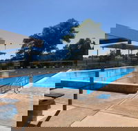 Molong Swimming Pool - Palm Beach Accommodation