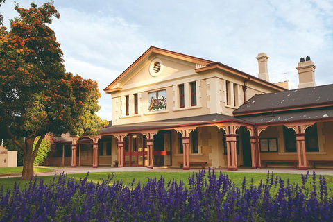 Half Day City Heritage Tour - Palm Beach Accommodation 2