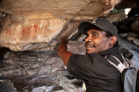 Arnhem Land Injalak Hill Full-Day Tour From Darwin - Palm Beach Accommodation 2