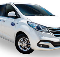 Luxury Van Private Transfer Cairns Airport - Cairns City - Palm Beach Accommodation