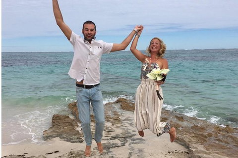 Elope In Paradise - Weddings At Mission Beach - Palm Beach Accommodation 1