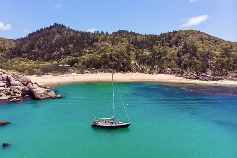 Helicopter And Magnetic Island Sailing - Palm Beach Accommodation 6