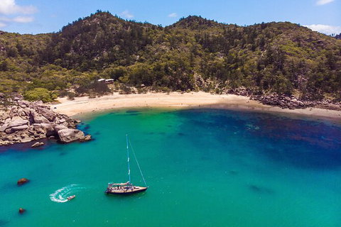 Helicopter And Magnetic Island Sailing - Palm Beach Accommodation 5