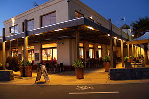 St Kilda VIC Palm Beach Accommodation