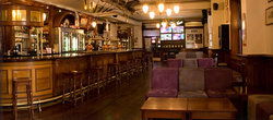Coopers Alehouse At The Earl - Palm Beach Accommodation 1
