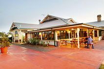 Quorrobolong NSW Palm Beach Accommodation