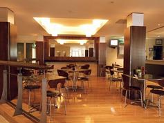 Highbury Hotel - Palm Beach Accommodation 3