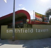 Smithfield Tavern - Palm Beach Accommodation