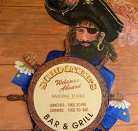 Schooners Bar  Grill - Palm Beach Accommodation