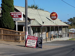 Glenlyon VIC Palm Beach Accommodation
