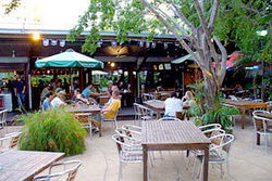 Lizard's Outdoor Bar And Grill - Palm Beach Accommodation 1