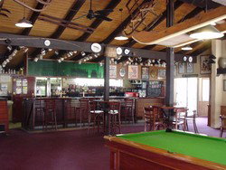 Harrietville Hotel Motel - Palm Beach Accommodation 3