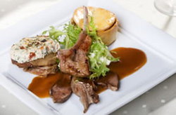 XO Lounge - Palm Beach Accommodation 3