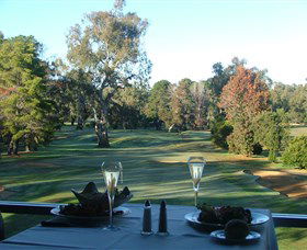 Corowa Golf Club - Palm Beach Accommodation 2