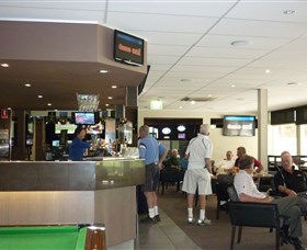 Queanbeyan Golf Club - Palm Beach Accommodation 1