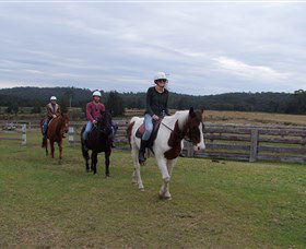 Horse Riding At Oaks Ranch And Country Club - Palm Beach Accommodation 2