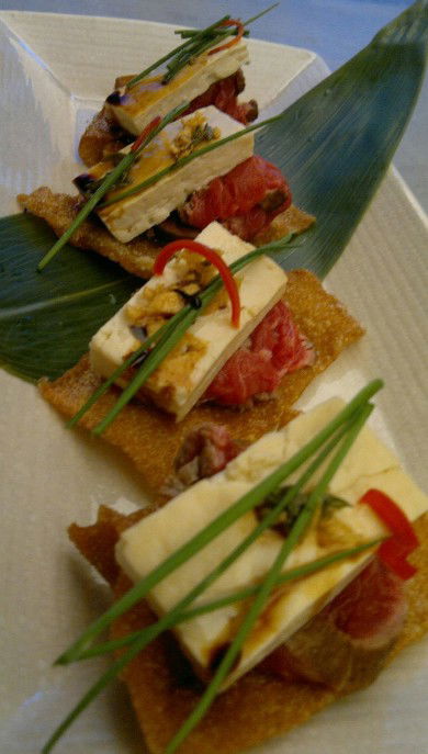 Uchi Lounge - Palm Beach Accommodation 2