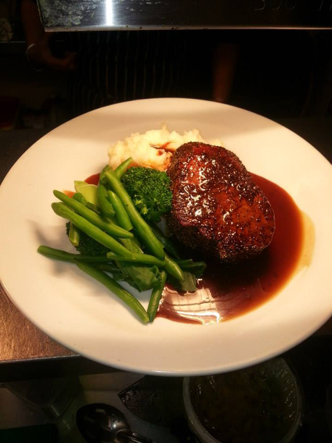 Beresfield Tavern - Palm Beach Accommodation 4