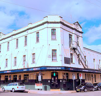 Caledonian Hotel - Palm Beach Accommodation