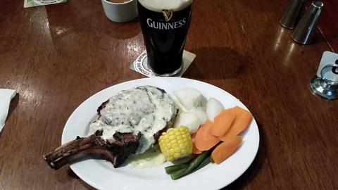 Commercial Hotel - Palm Beach Accommodation 3