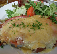 Duaringa Hotel - Palm Beach Accommodation