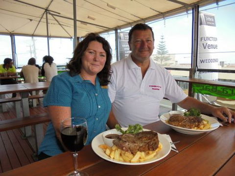 Zebra Crossing Bar & Bistro - Palm Beach Accommodation 1