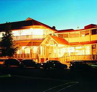 Loxton Community Hotel Motel - Palm Beach Accommodation