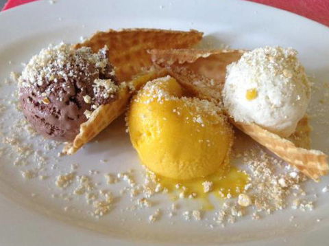 Galleons Restaurant - Palm Beach Accommodation 3
