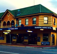 Queens Arms Hotel - Palm Beach Accommodation
