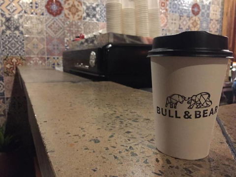 Bull & Bear - Palm Beach Accommodation 1