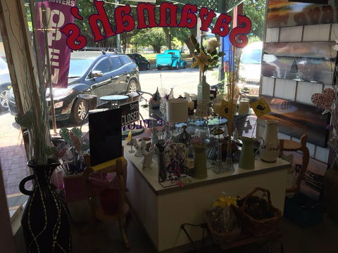Savannah’s Gifts, Cafe & Flowers - Palm Beach Accommodation 0