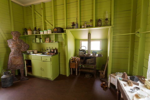 Cardwell Pioneers Tour - Palm Beach Accommodation 2
