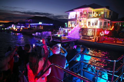 Christmas Lights Cruise - Palm Beach Accommodation 0