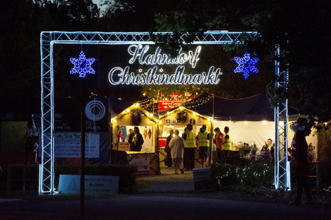 Hahndorf Christmas Market Walking Tours - Palm Beach Accommodation 0