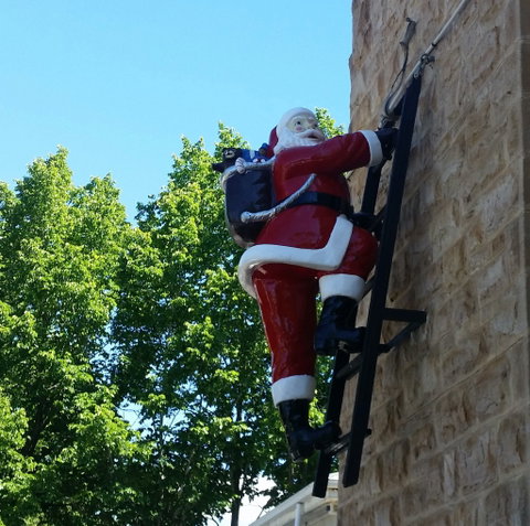 Hahndorf Christmas Market Walking Tours - Palm Beach Accommodation 1