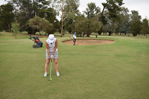 Howlong Golden Shoe Nine Hole Golf Tournament - Palm Beach Accommodation 0