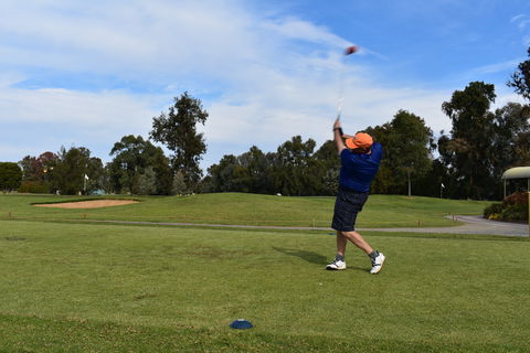 Nine And Dine Golf And Buffet Dinner With Seafood - Palm Beach Accommodation 2