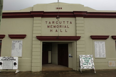 Tarcutta Markets - Palm Beach Accommodation 2