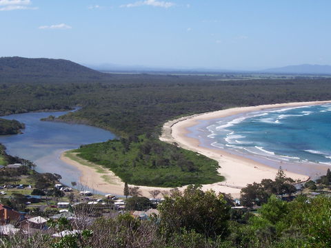 Head To Head Walk Run - Palm Beach Accommodation 0