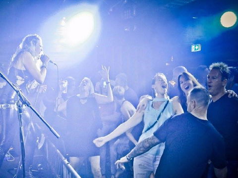 Karaoke At The Avenue - Palm Beach Accommodation 0