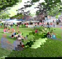 Young and Region Farmers Markets - Palm Beach Accommodation